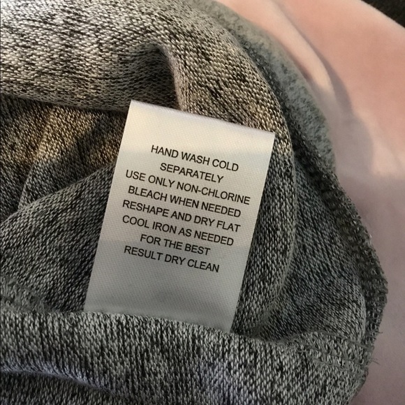 JUNIORS XL Pink Republic hooded sweatshirt - Picture 4 of 16